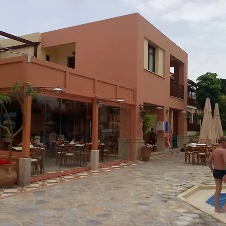 Hotel apartamentowy Omega Platanés